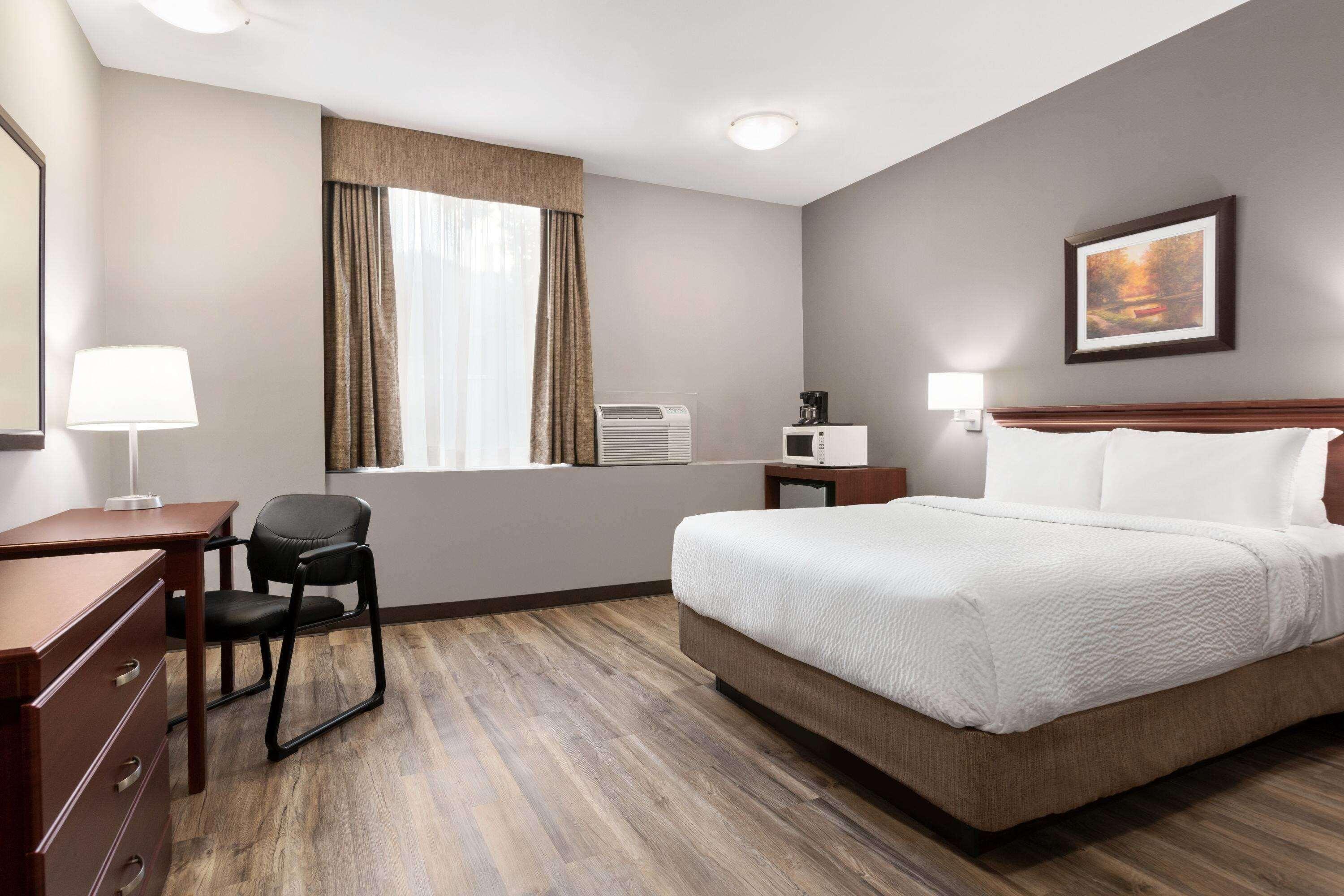 Days Inn By Wyndham Hamilton - Downtown Esterno foto